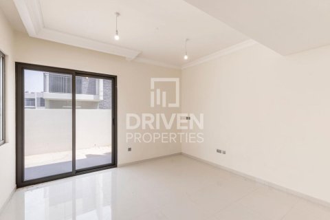 3 bedrooms Townhouse in Dubai, UAE No. 212852 6