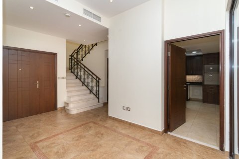 4 bedrooms Townhouse in Al Salam, UAE No. 160177