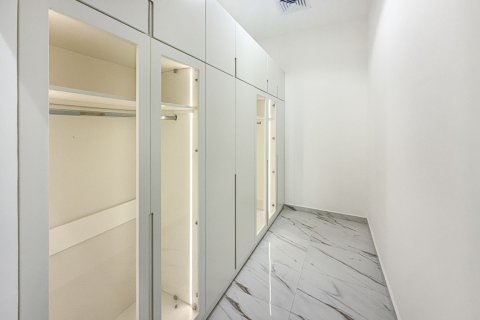 5 bedrooms Villa in Dubai, UAE No. 204899 12