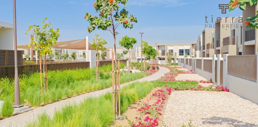 3 bedrooms Townhouse in Villanova, UAE No. 49442