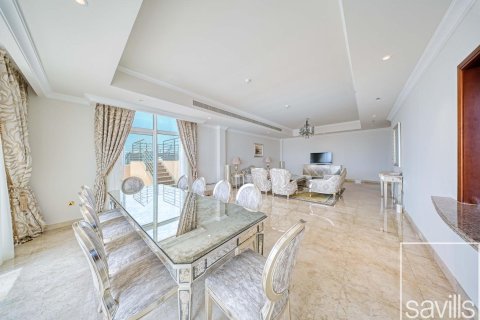 Apartment de 4 dormitorios en The Crescent, UAE No. 203797 3