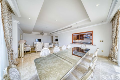 Apartment de 4 dormitorios en The Crescent, UAE No. 203797 4
