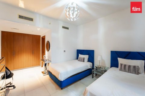 2 bedrooms Apartment in Dubai, UAE No. 163741 5