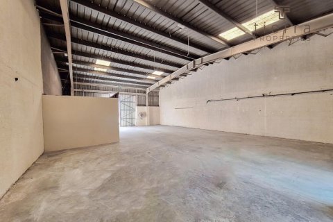 232.3m² Warehouse in Al Quoz, UAE No. 48801 5