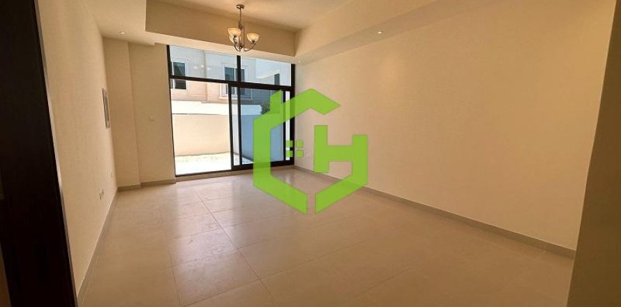 Townhouse de 4 dormitorios en District 11, UAE No. 22607