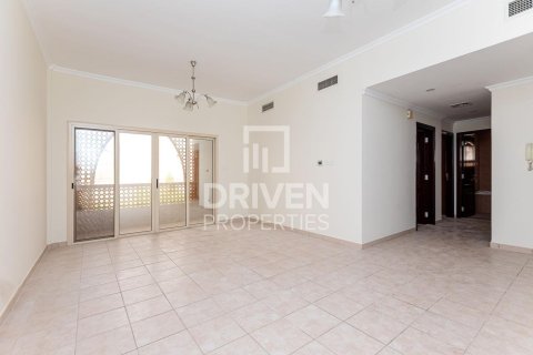 1005.68m² Building in Dubai Investment Park, UAE No. 218373 3