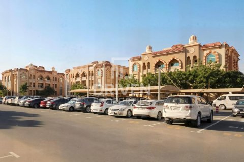1005.68m² Building in Dubai Investment Park, UAE No. 218373 24