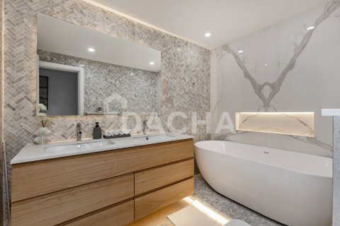 Квартира с 3 спальнями в Azure, ОАЭ №163526 3