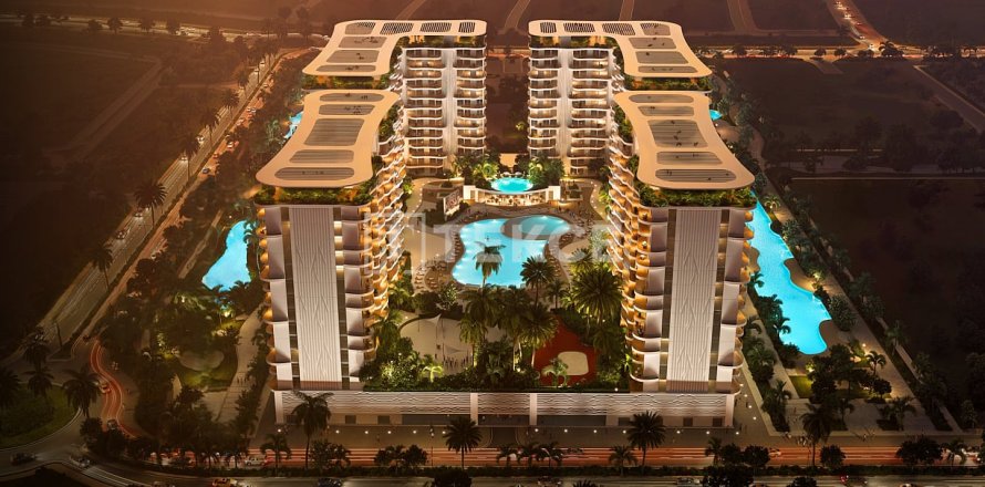 Apartment de 2 dormitorios en Golf City, UAE No. 205644