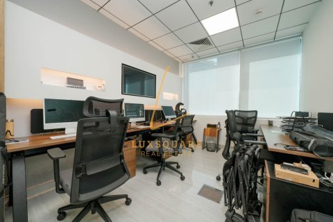 Office de 181m² à Bay Square, UAE No. 167728 14