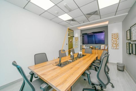Office de 181m² à Bay Square, UAE No. 167728 7