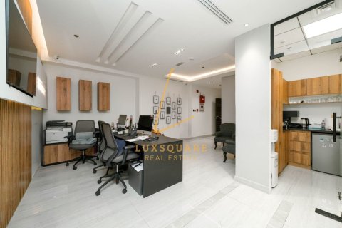 Office de 181m² à Bay Square, UAE No. 167728 11