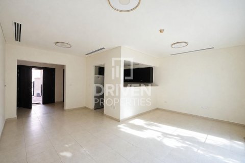 Townhouse de 2 dormitorios en District 12, UAE No. 223285 3