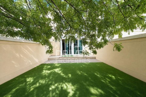 Townhouse de 2 dormitorios en District 12, UAE No. 223285 21