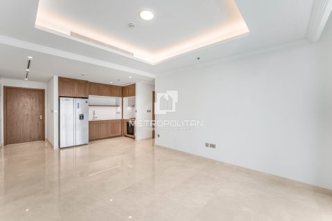 Квартира с 2 спальнями в EMAAR Beachfront, ОАЭ №127977 13