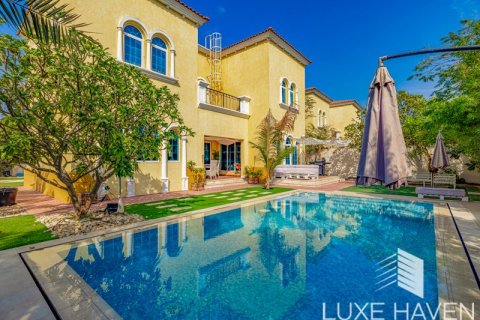 Villa de 3 chambres à Legacy, UAE No. 10634 2