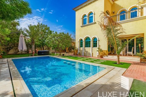 3 غرف نوم فيلا في Legacy, الإمارات العربية المتحدة رقم 10634 16