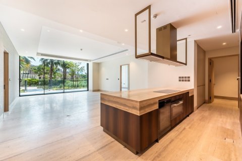 2 bedrooms Apartment in Palm Jumeirah, UAE No. 213499 5