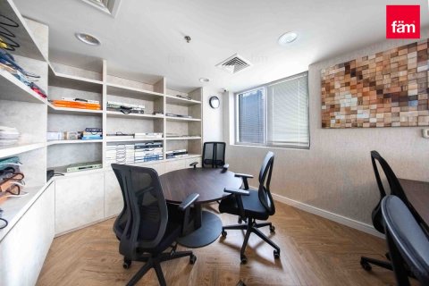 184.3m² Office in Business Bay, UAE No. 200260 3