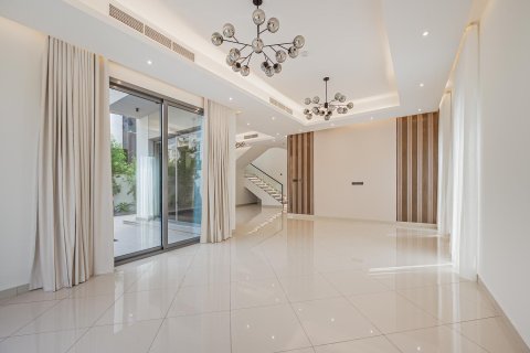 Villa de 4 dormitorios en Muwaileh Commercial, UAE No. 215281 9