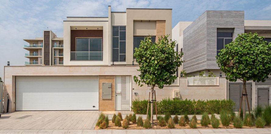 Villa de 4 dormitorios en Muwaileh Commercial, UAE No. 215281