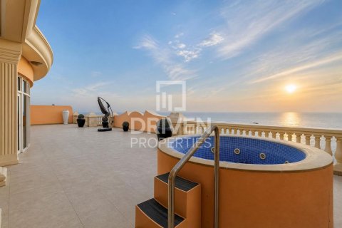 4 غرف نوم شقة في The Crescent, الإمارات العربية المتحدة رقم 222982