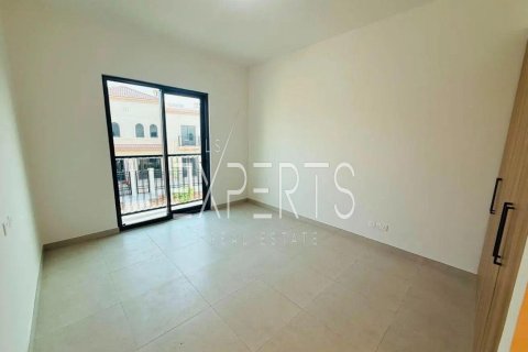 Townhouse de 3 dormitorios en Khalifa City, UAE No. 224246 10