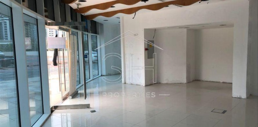 Shop de 59.8m² à Jumeirah Lake Towers, UAE No. 38751