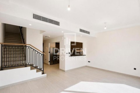 Townhouse de 4 dormitorios en Damac Lagoons, UAE No. 221414 4