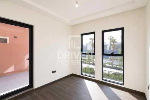 Townhouse de 4 dormitorios en Damac Lagoons, UAE No. 221414 9