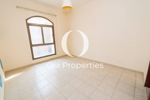 Villa de 5 dormitorios en Abu Dhabi, UAE No. 115039 7