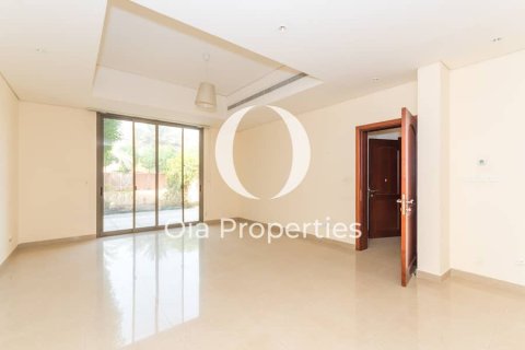 Villa de 5 dormitorios en Abu Dhabi, UAE No. 115039 14