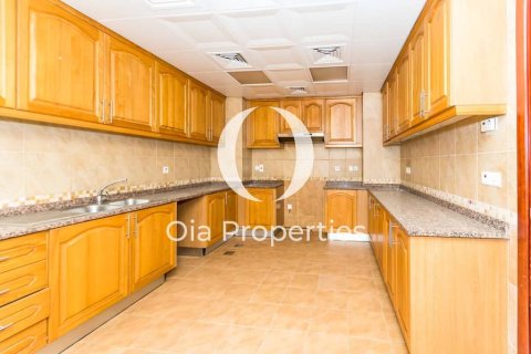 Villa de 5 dormitorios en Abu Dhabi, UAE No. 115039 5