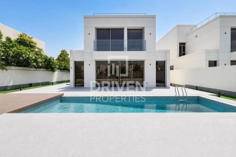Villa de 5 dormitorios en Jumeirah Park, UAE No. 222999