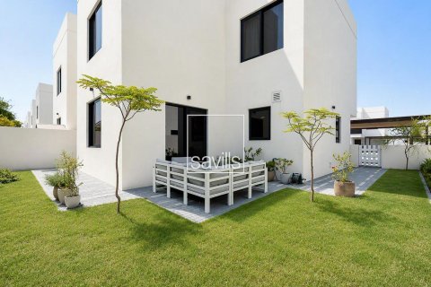 4 bedrooms Villa on the Yas Island, UAE No. 211126 4