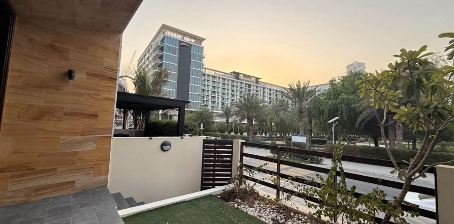 Townhouse de 4 dormitorios en Dubai, UAE No. 168225
