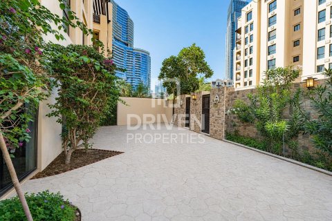 2 bedrooms Apartment in Downtown Dubai (Downtown Burj Dubai), UAE No. 221356