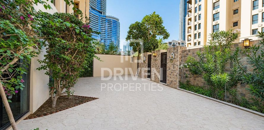 2 bedrooms Apartment in Downtown Dubai (Downtown Burj Dubai), UAE No. 221356