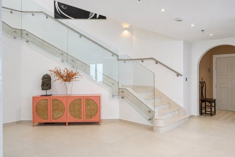 4 bedrooms Penthouse in Shams 1, UAE No. 221605 16