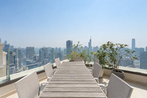4 bedrooms Penthouse in Shams 1, UAE No. 221605 10