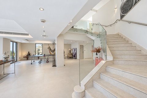 4 bedrooms Penthouse in Shams 1, UAE No. 221605 18