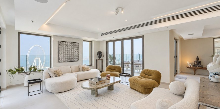 4 bedrooms Penthouse in Shams 1, UAE No. 221605