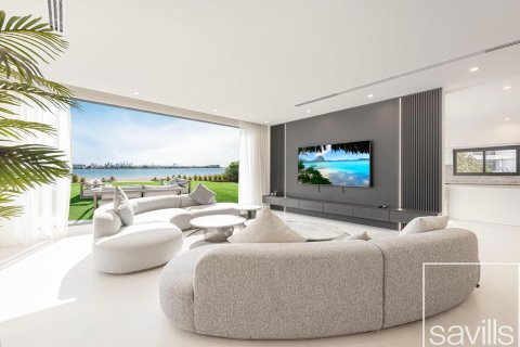 7 bedrooms Villa in Signature Villas, UAE No. 222594 3