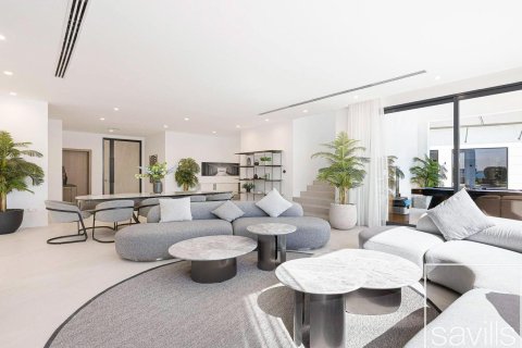 7 bedrooms Villa in Signature Villas, UAE No. 222594 12