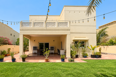 Villa de 4 dormitorios en Meadows, UAE No. 221723