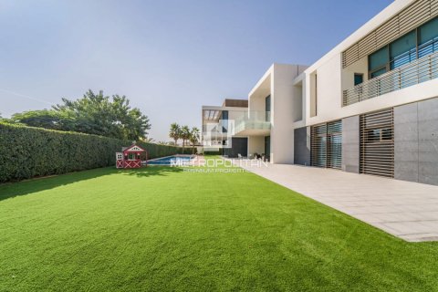 Вилла с 8 спальнями в District One, ОАЭ №78823 20