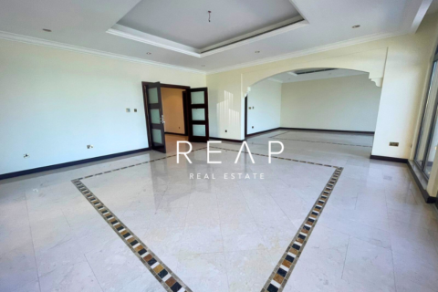 5 bedrooms Villa in Garden Homes, UAE No. 28975