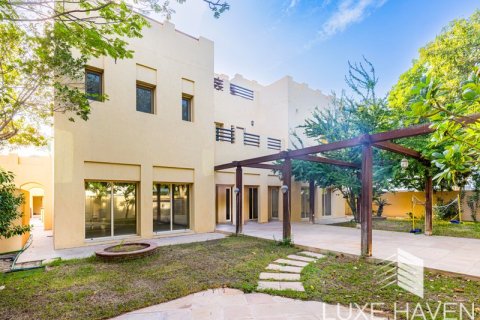Villa de 7 chambres à The Lakes, UAE No. 14039