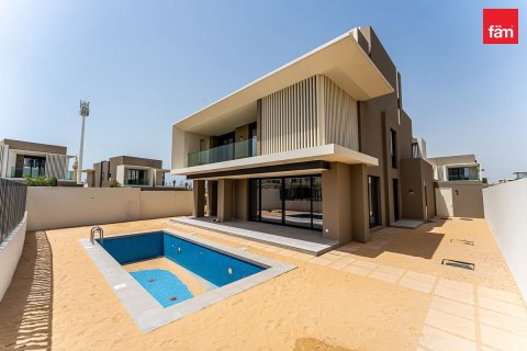 Villa de 4 dormitorios en Jebel Ali, UAE No. 223898 3