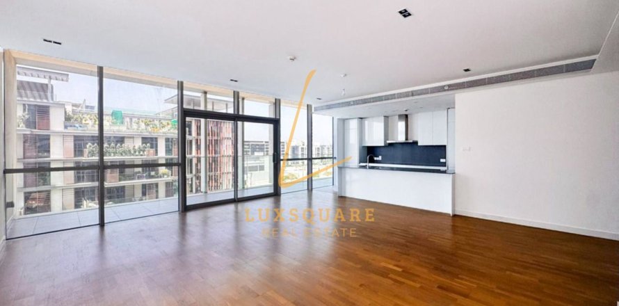 Apartment de 3 dormitorios en Al Wasl, UAE No. 205631